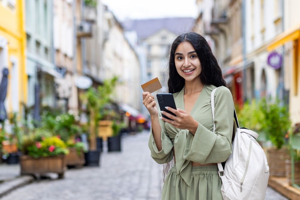 KrisFlyer UOB Credit Card Review (2025): Exclusive 3 Miles Per Dollar on SIA Purchases & Everyday Spend