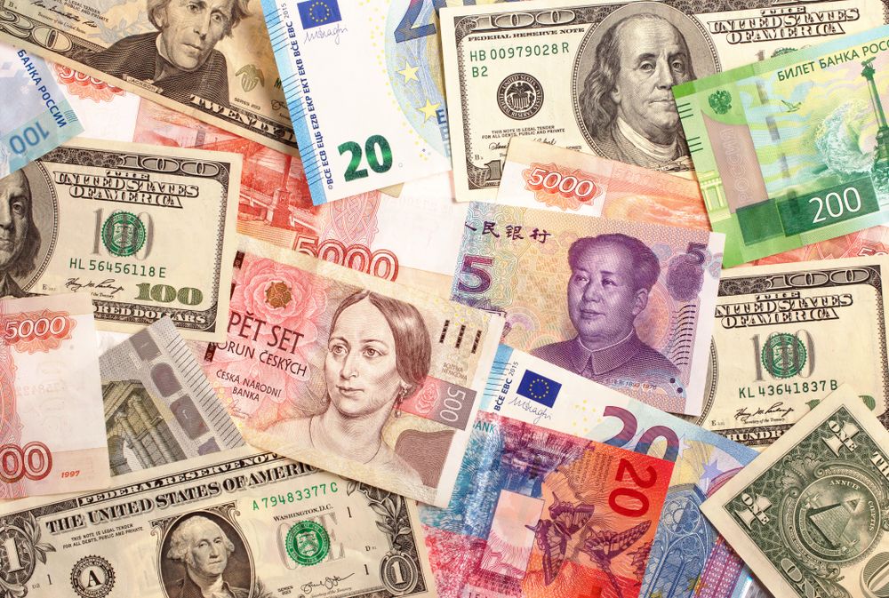 7 Best Multi-Currency Cards in Singapore 2025 