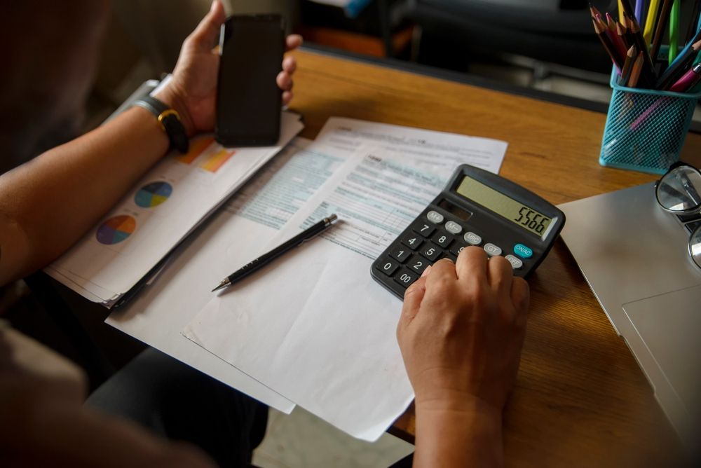 How to Perform a Successful Mid-Year Financial Review For Yourself in 2023